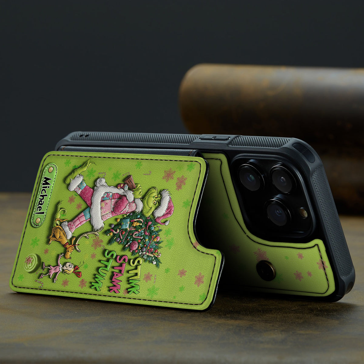 Joyeux Grinchmas - Étui portefeuille/téléphone personnalisé avec étole de Noël imprimée