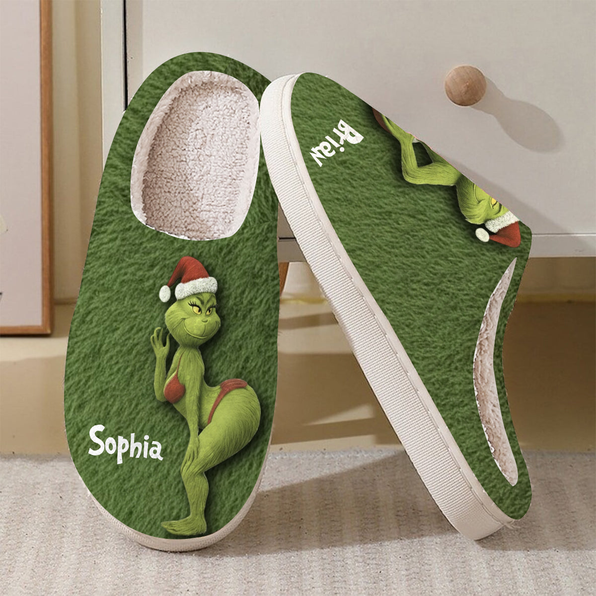 Le film Green Monster Christmas - Chaussons de Noël personnalisés avec étole