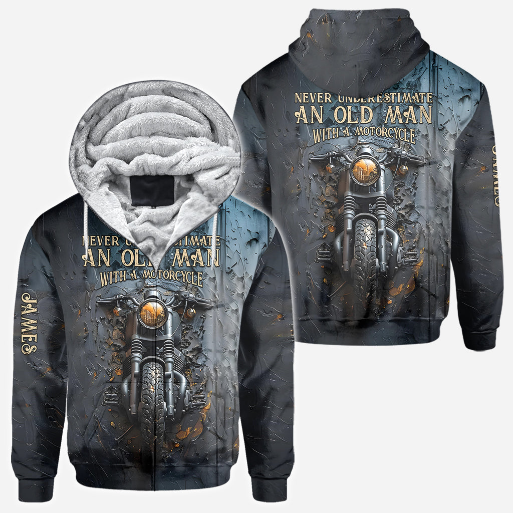 Ne sous-estimez jamais un vieux motard ! – T-shirt motard personnalisé
