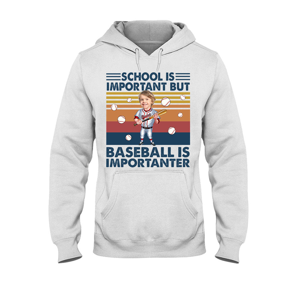 L'école est importante, mais… - T-shirt et sweat à capuche de baseball personnalisés